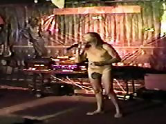 Stripped kake mertua Ass Naked
