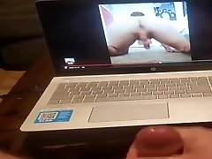 парень мастурбирует на мое видео