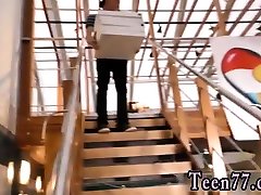 мама в маске минет первый раз и конечно же один счастливый мальчик это