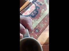 сливки в моем кофе!