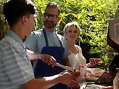каждая капля спермы хуана очень важна