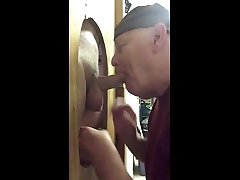личный тренер вернулся, чтобы получить обслуживание