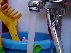 есть молоко 3 ? выражение груди