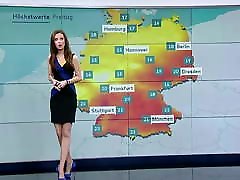 сюзанна - немецкая девушка с ногами