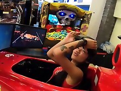 чокнутый геймер тайский любительский цыпленок трахается в стиле pov