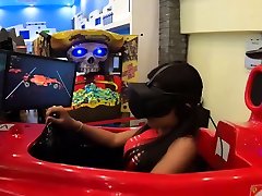 чокнутый геймер тайский любительский цыпленок трахается в стиле pov