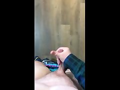 гладкий голавль стреляет от изогнутого папиного члена