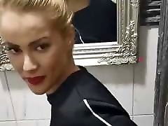 золотоискатель милф би джей и анал в туалете за шампанским