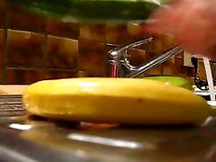 Magst Du Gurke oder Banane सीन?