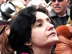 Hairy mature woman gets picked up for play
