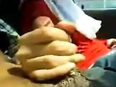 малайская девушка в хиджабе мастурбирует