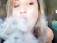 lettische louise zeigt ihre erstaunliche riesige saggy titten