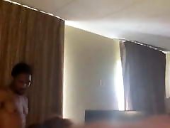 hotwife знает, как угодить черным мужчинам