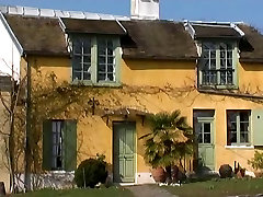 French gardener knows how to spray flowers