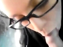 sister make out facaile dans un chemin