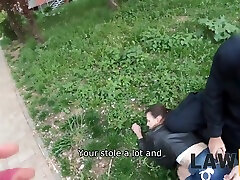 сексуальная кокетка находит способ избежать тюремного заключения, используя свое тело - адель единорог