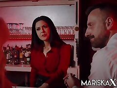 маришка предлагает свою подругу тину паскалю - ogry brutal уайт и маришка х