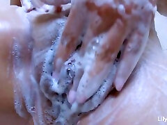 Sexy dont doit my wife De En Ducha Lily Secret With Tetas Grandes And Rubia Tetona