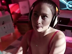 Latina gamer fucke dowenlode seduces big black dick