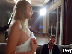 Gorgeous pacut tudung Digger Is Seduced By Boyfriends Dad With Manuel Ferrara