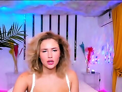 bella bionda nanny e big boobed milf bionda ottenere pompato