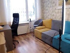 я могу заплатить тебе не только деньгами