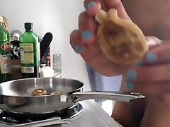 Cooking: grennd ma English Muffins