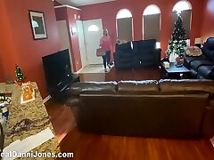 мачеха сосет, трахается и трахает пасынка через дырку mature sex party part 3 - данни джонс - danni2427 4 мин