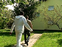 zwei kumpel teilen sich heiße oma