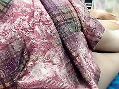 муж и жена занимаются полноценным ночным сексом наслаждаются жестким и романтическим трахом