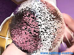 плюющиеся любовницы