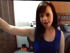 This makes me horny and this hot vixen is a twerk queen with a divine ass