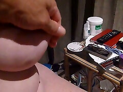 Amateur mature lady proudly demonstrates her really huge egyptian actors