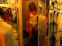 Sexy bedroom reallifecam hotties on the lingerie contest and runway round