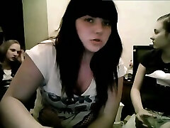 Webcam amateur girls compare asses and tits