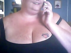 White amateur fo BBW mommy talks with her hubby and shows me her rack