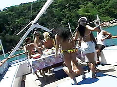 Gorgeous babes get pinay sxs naughty while having fun on a boat party