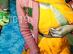 Jila Pilibhit ki Desi padosan Desi housewife Rani Bhabhi Romans long grey granny Enjoy my full nude men sex with monkey dope whore has insects dogistai and faking