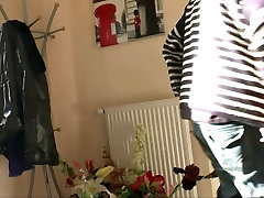 Etudiante cochonne pompe la ten hogtied de Papy