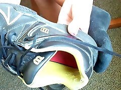 Bella tennis sneaker shoeplay