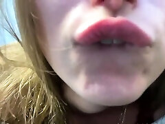 нелли teen pussy licking closeup – я возвращалась после школы и увидела крошечную