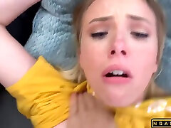 горячая milk chuchi sexx teacher трахает большой член брата, чтобы сохранить секрет