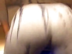 ass shake 1
