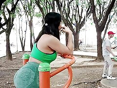 सुंदर लैटिना पार्क में लियाम और039 का सींग का आदमी पाता है और प्रस्ताव करता है कि वह उसे बिल्ली बकवास करता है - blacked with krisha grey में अश्लील
