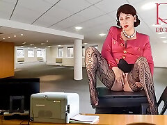 Secretary Seduces Her Boss Shows Her Pussy Tits And Masturbating Her Cunt